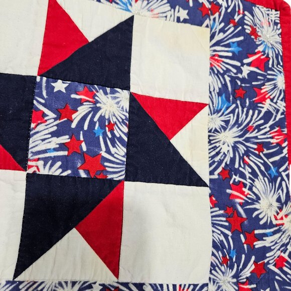 Patriotic Quilted Placemats Set Of 4 Fireworks & Stars Double-Sided Design Red/W - Picture 6 of 15